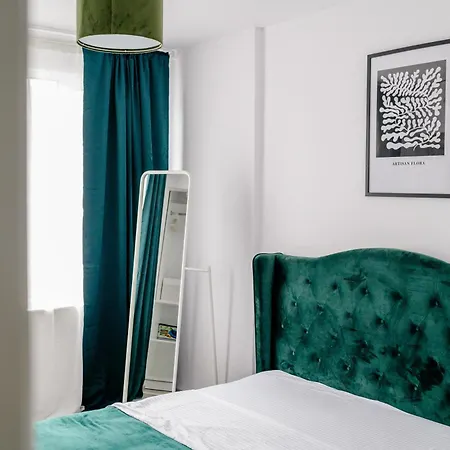 Happy Heart Hideaway Apartment Bucharest